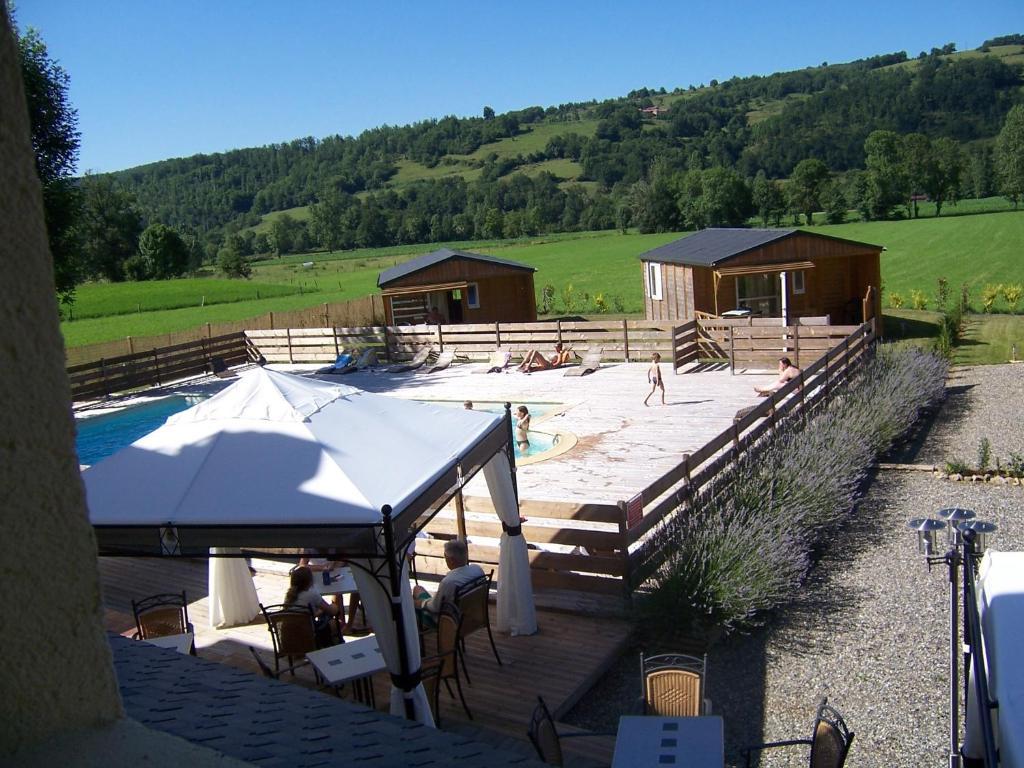 Hotel La Tour Du Loup La Bastide-de-Sérou Exteriér fotografie